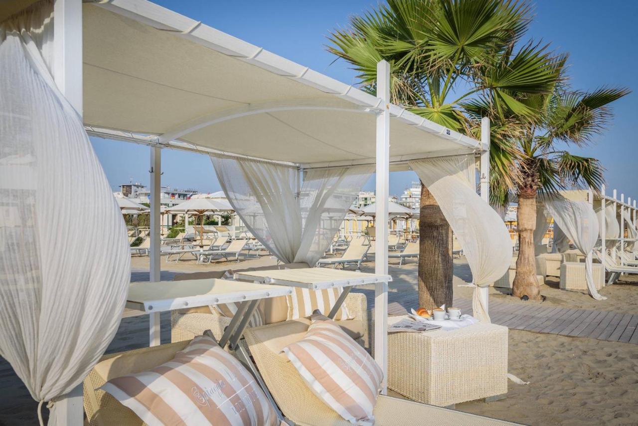 Residence Lungomare - Charming Apartments Riccione Exteriér fotografie